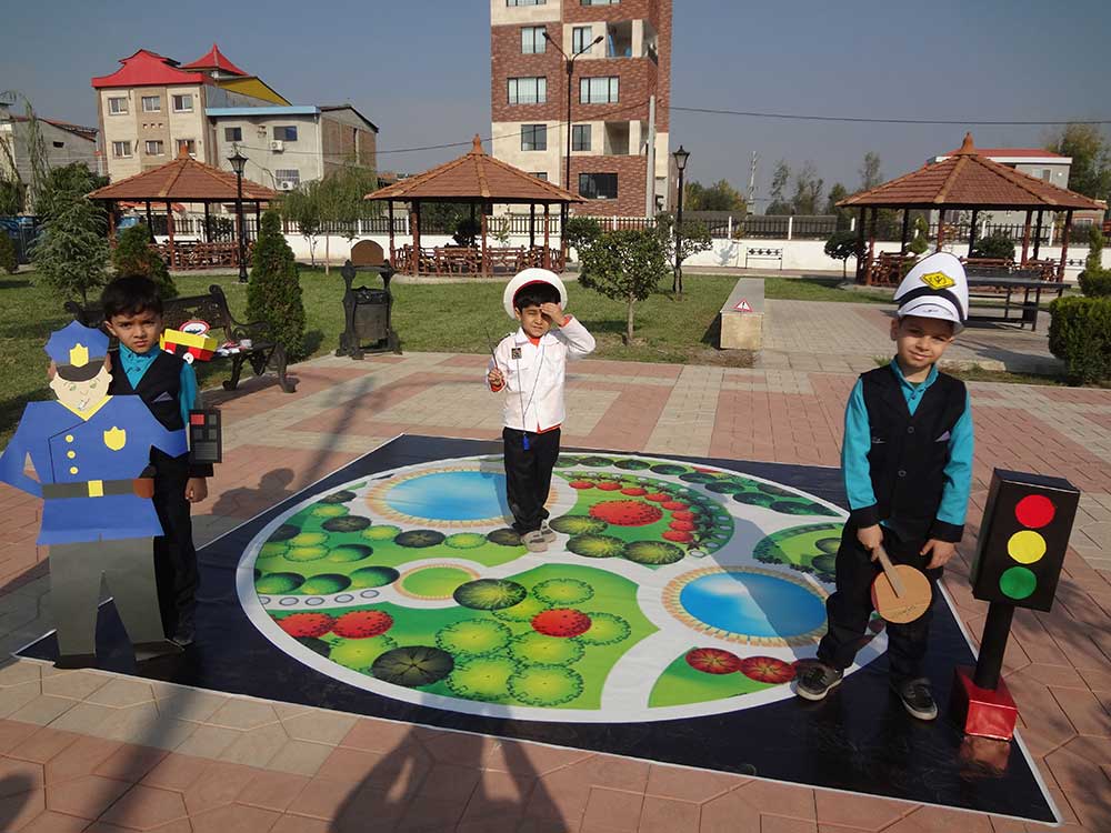 آموزش قوانین راهنمایی و رانندگی براساس واحد کار خیابان