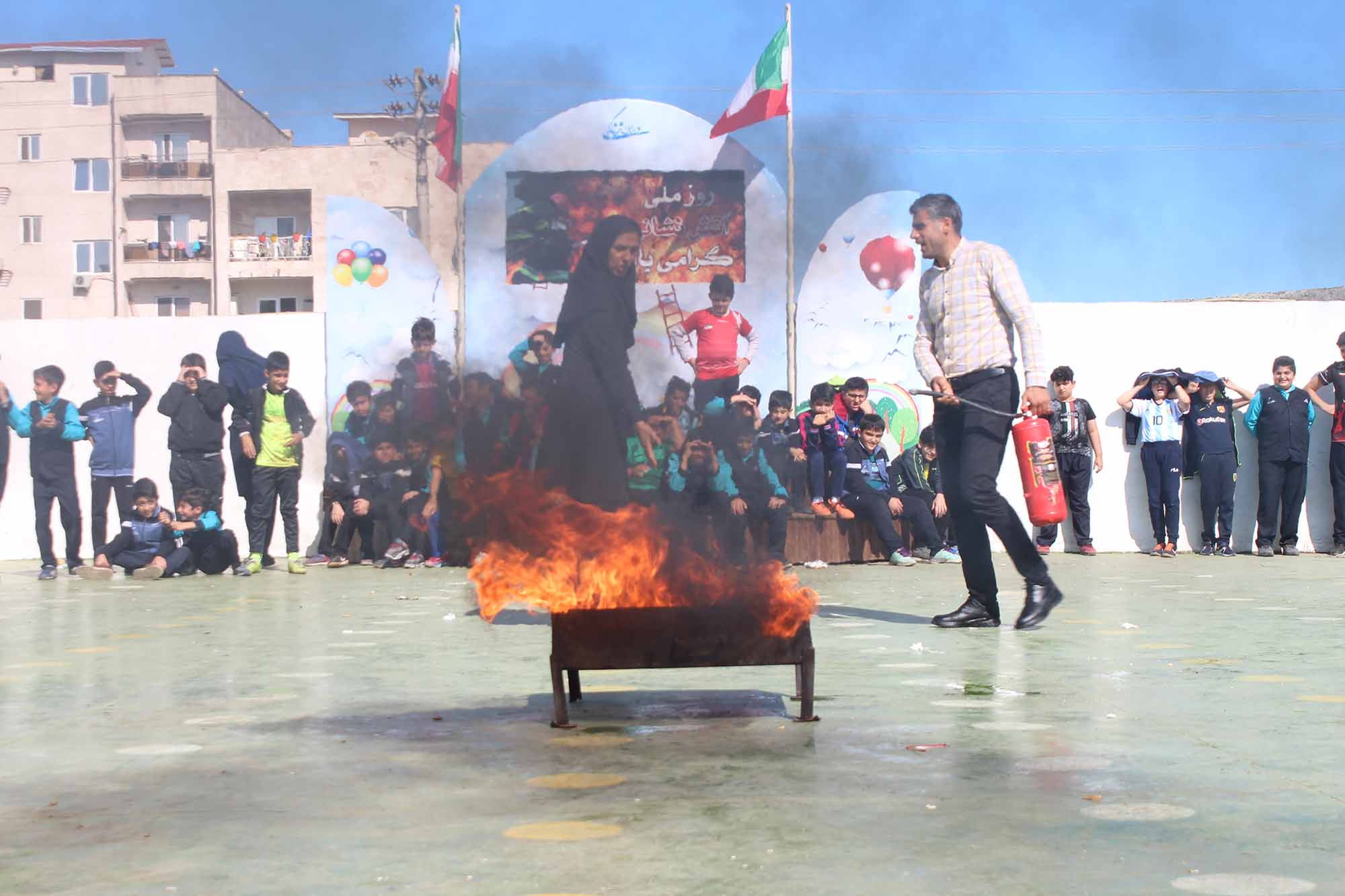 دعوت از آتش نشانان محترم به مناسبت روز آتش نشانی